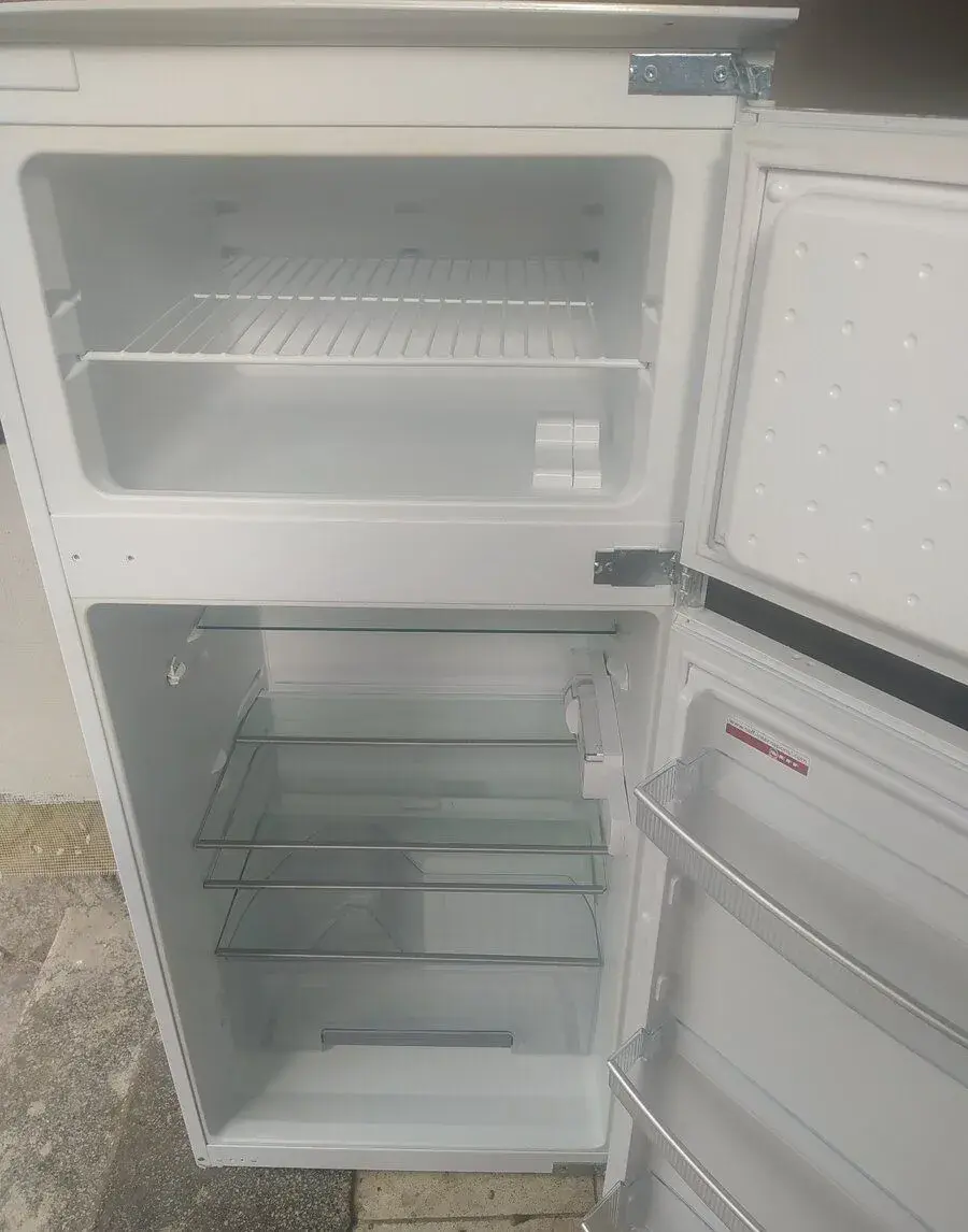Vestavná lednice