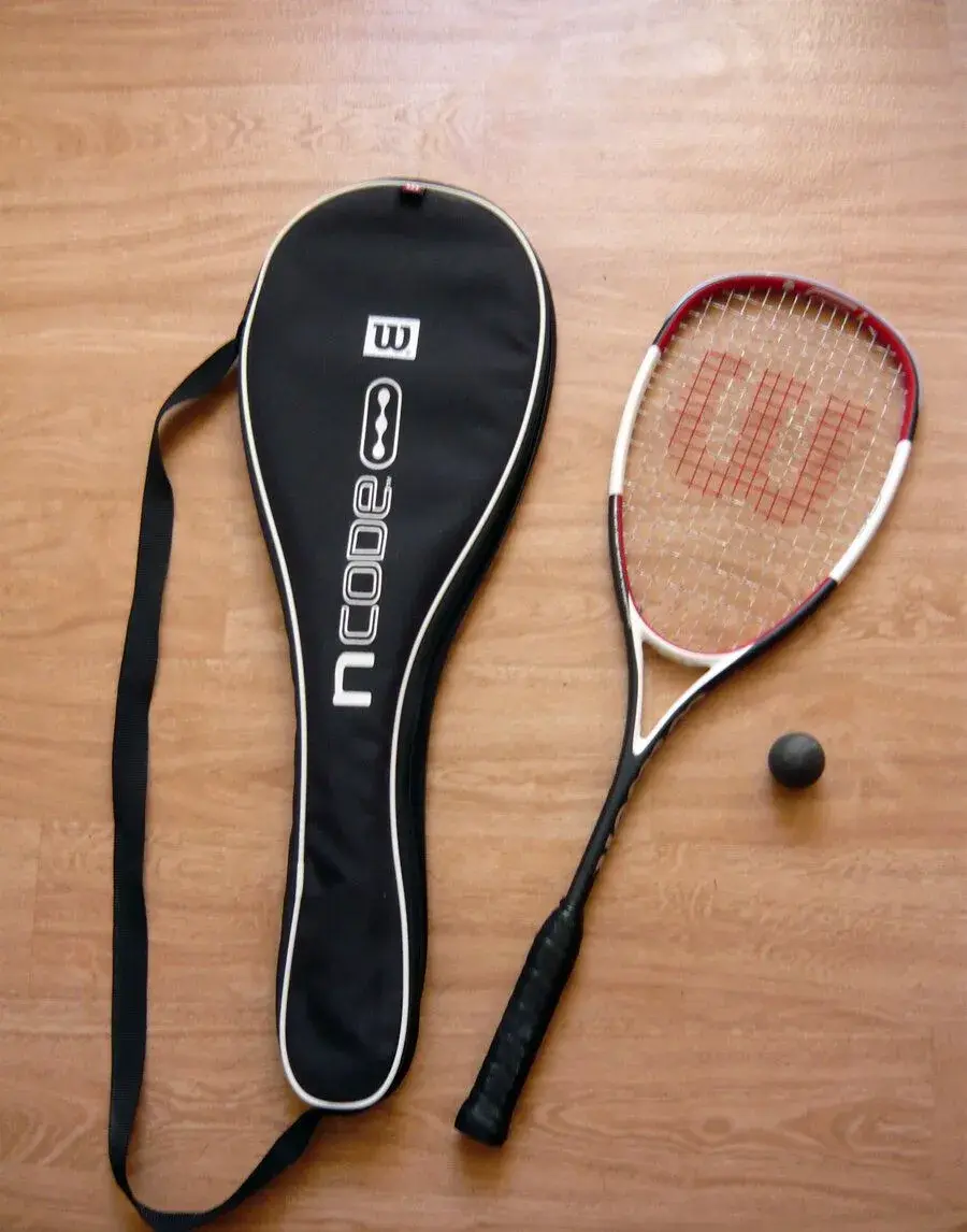 Raketa Wilson, termoobal a balónek na squash