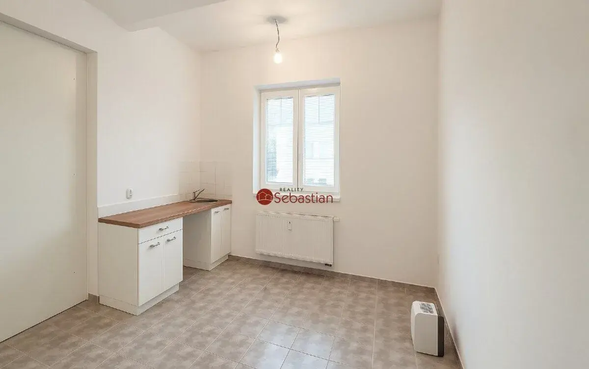 Pronájem kanceláře / ateliéru – ul. Dělnická, areál BIO Jičí