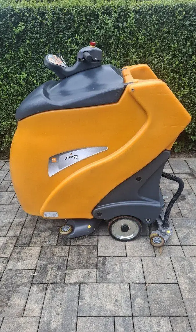 TASKI Swingo XP 75 – samojízdný podlahový mycí stroj