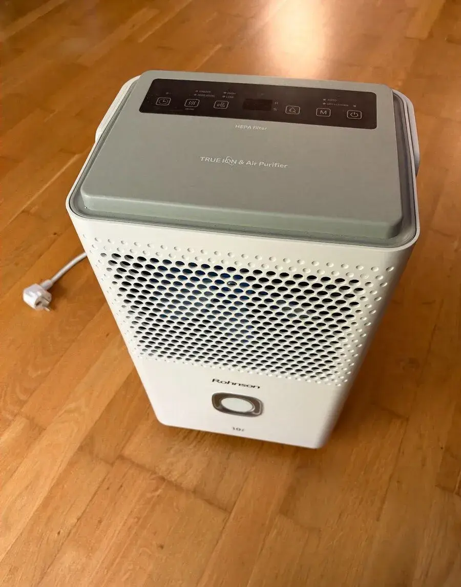 Odvlhčovač vzduchu Rohnson R-9110 – komplet balení + nový fi