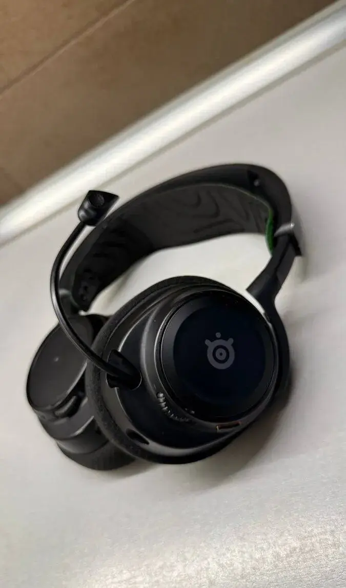 SteelSeries Arctis Nova 7X