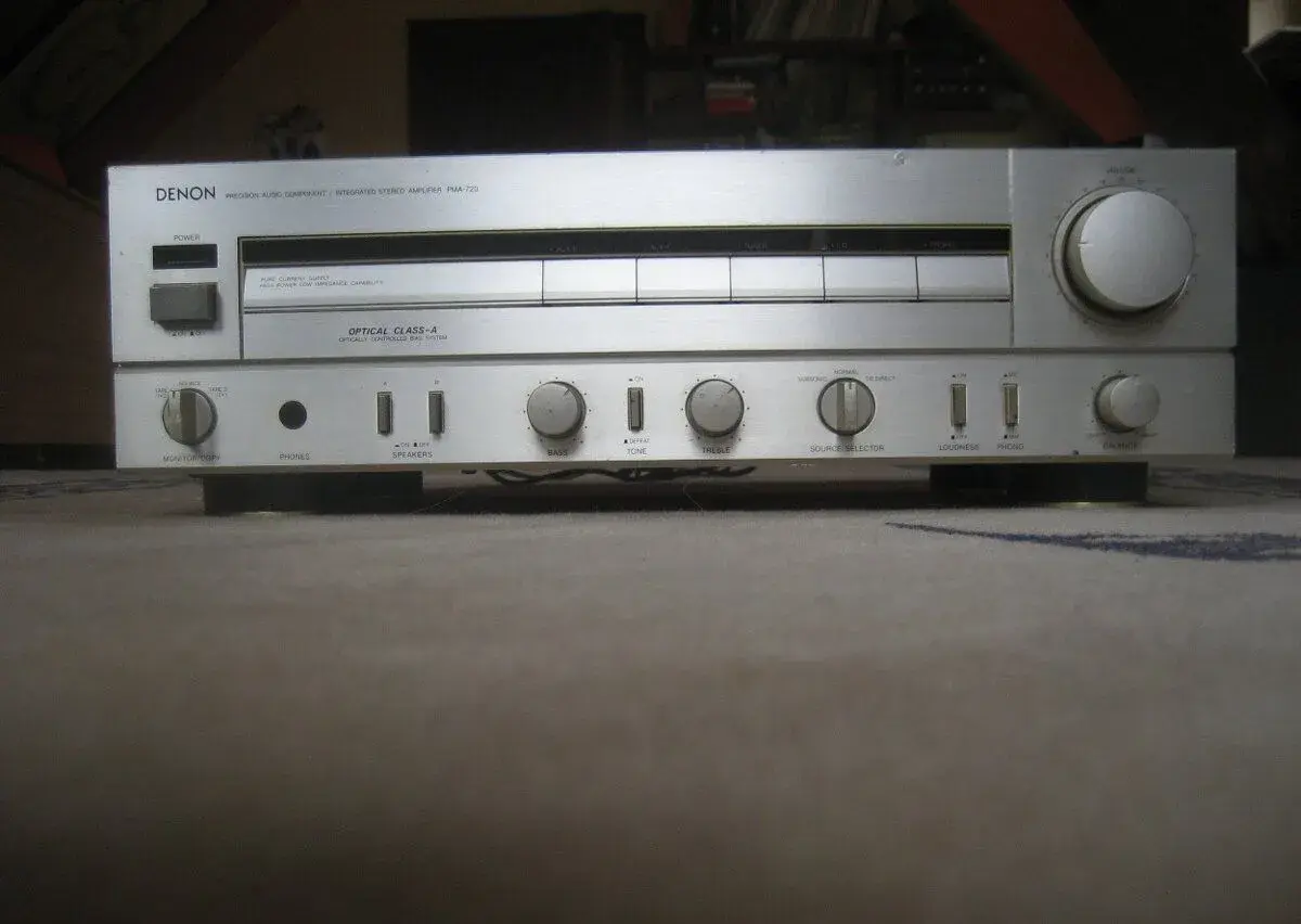 Zesilovač DENON DRA 720
