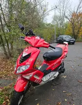 Skůtr Peugeot Speedfight 2 50 ccm – STK 08/2029, 11 180 km