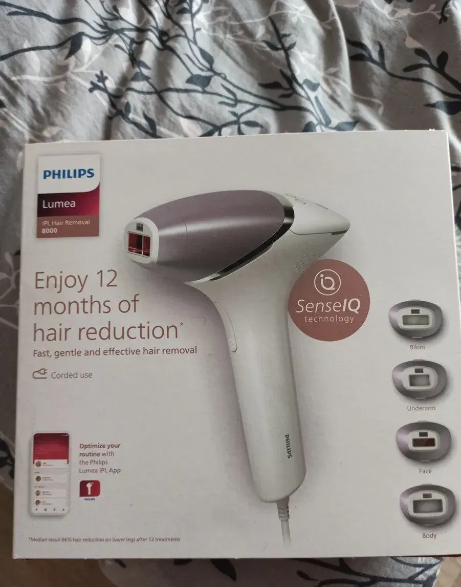 Philips Lumea Series 8000 IPL BRI947