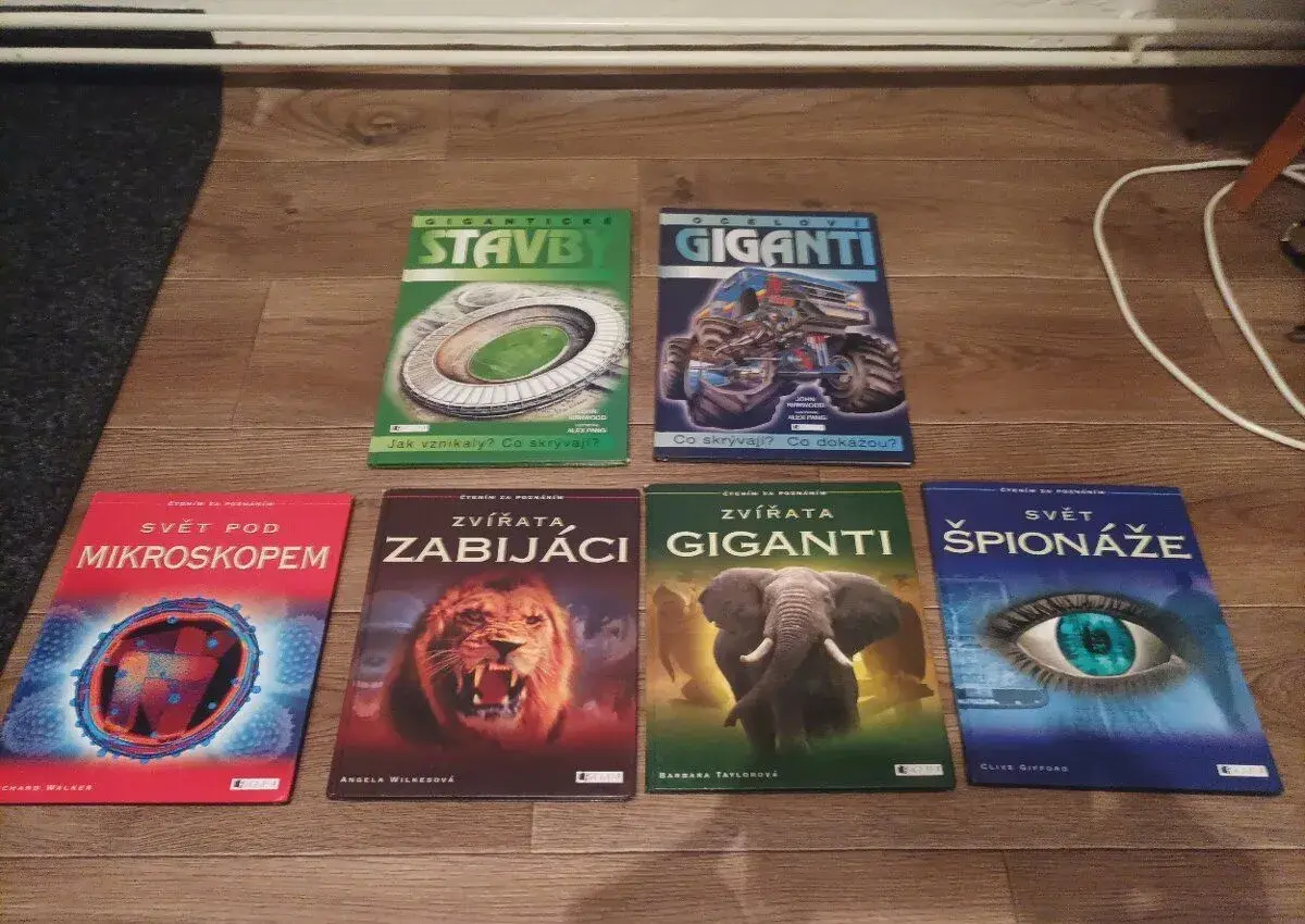 Soubor knížek od Fragmentu