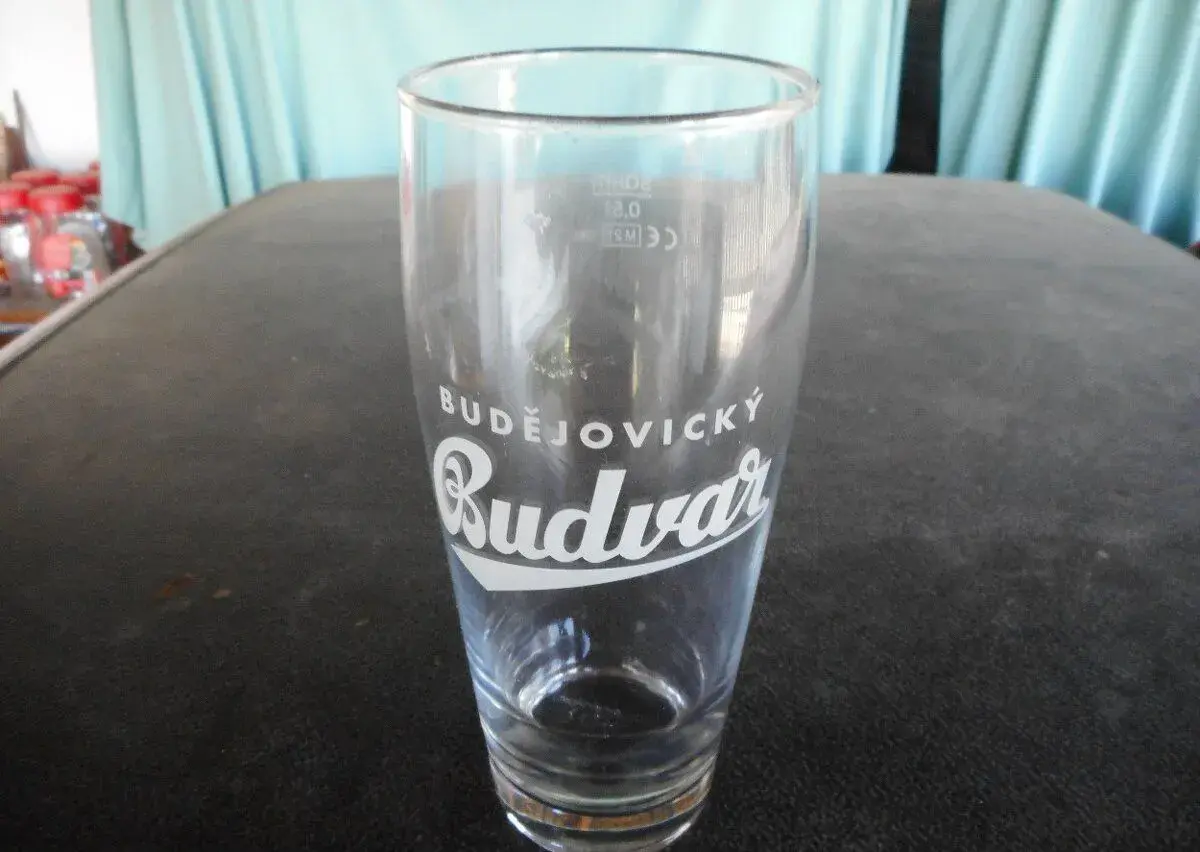 Sklo vysoké Budvar