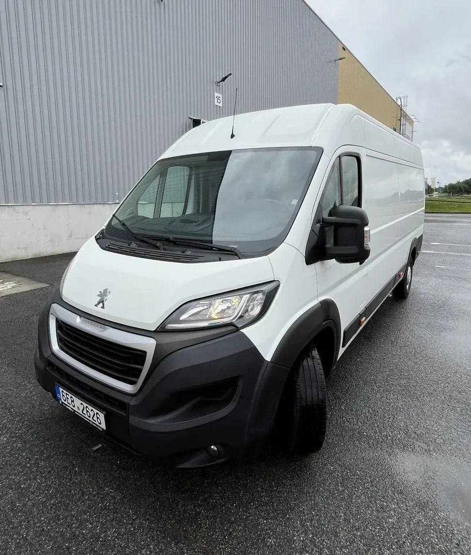 K pronájmu dodávka Peugeot Boxer L4H2