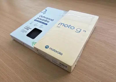 MOTOROLA Moto G35 5G 256GB, černá / + POUZDRO / NOVÁ