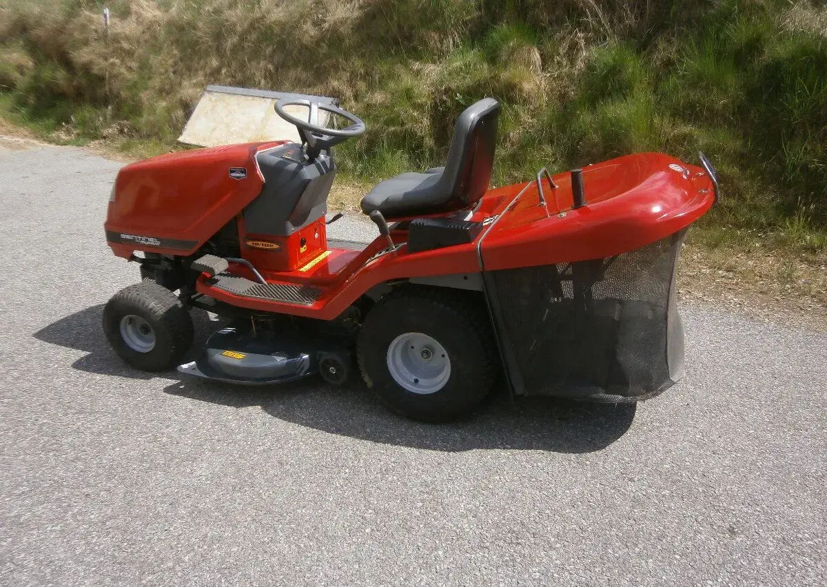 Zahradní traktor Sentinel-Murray