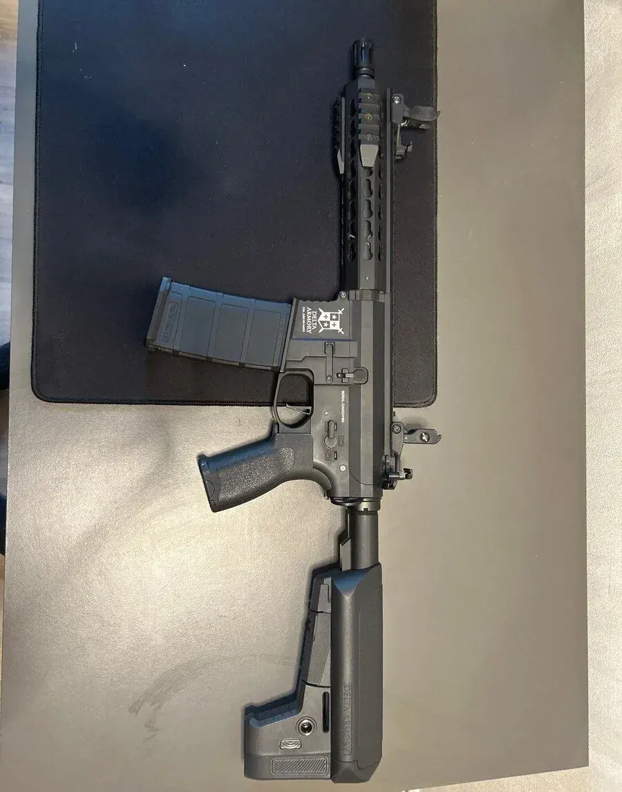 Elektrická airsoftová zbraň