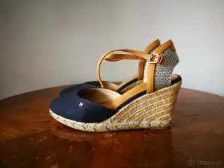 Džínové espadrilky Wrangler na klínku - velikost 40