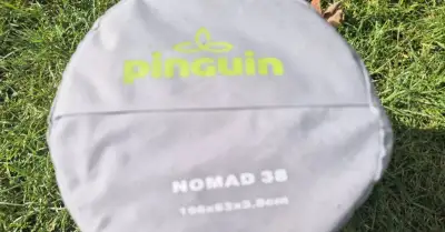 Samonafukovací karimatku Pinguin Nomad 38