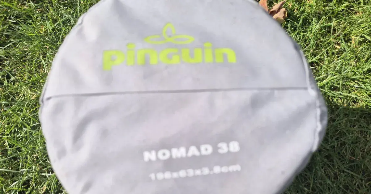 Samonafukovací karimatku Pinguin Nomad 38