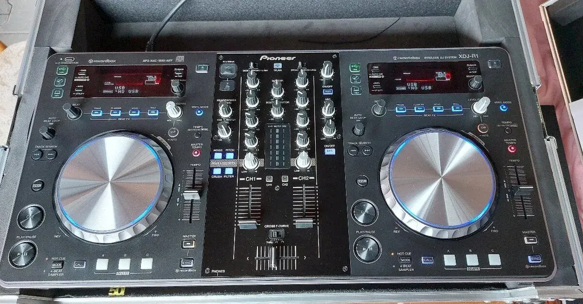 PIONEER XDJ - R1