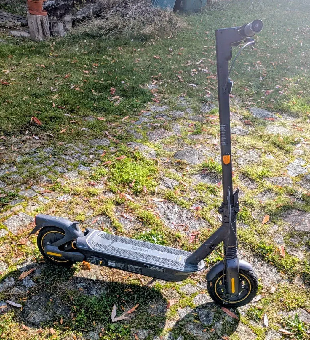 Elektrická koloběžka Ninebot Segway MAX G2 E