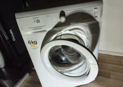 ELECTROLUX pračka SLIM 44cm 6 kg