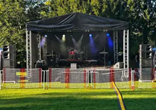 Pronájem pódia 6x5m se zastřešením