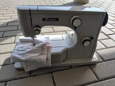 Šicí stroj Lada - dobrý stav