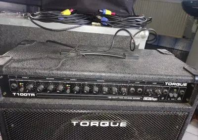 Klávesové/kytarové kombo Torque 100