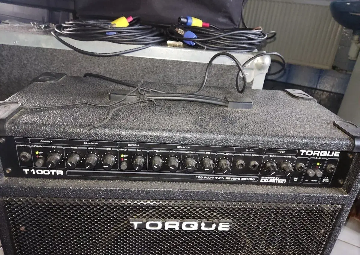 Klávesové/kytarové kombo Torque 100
