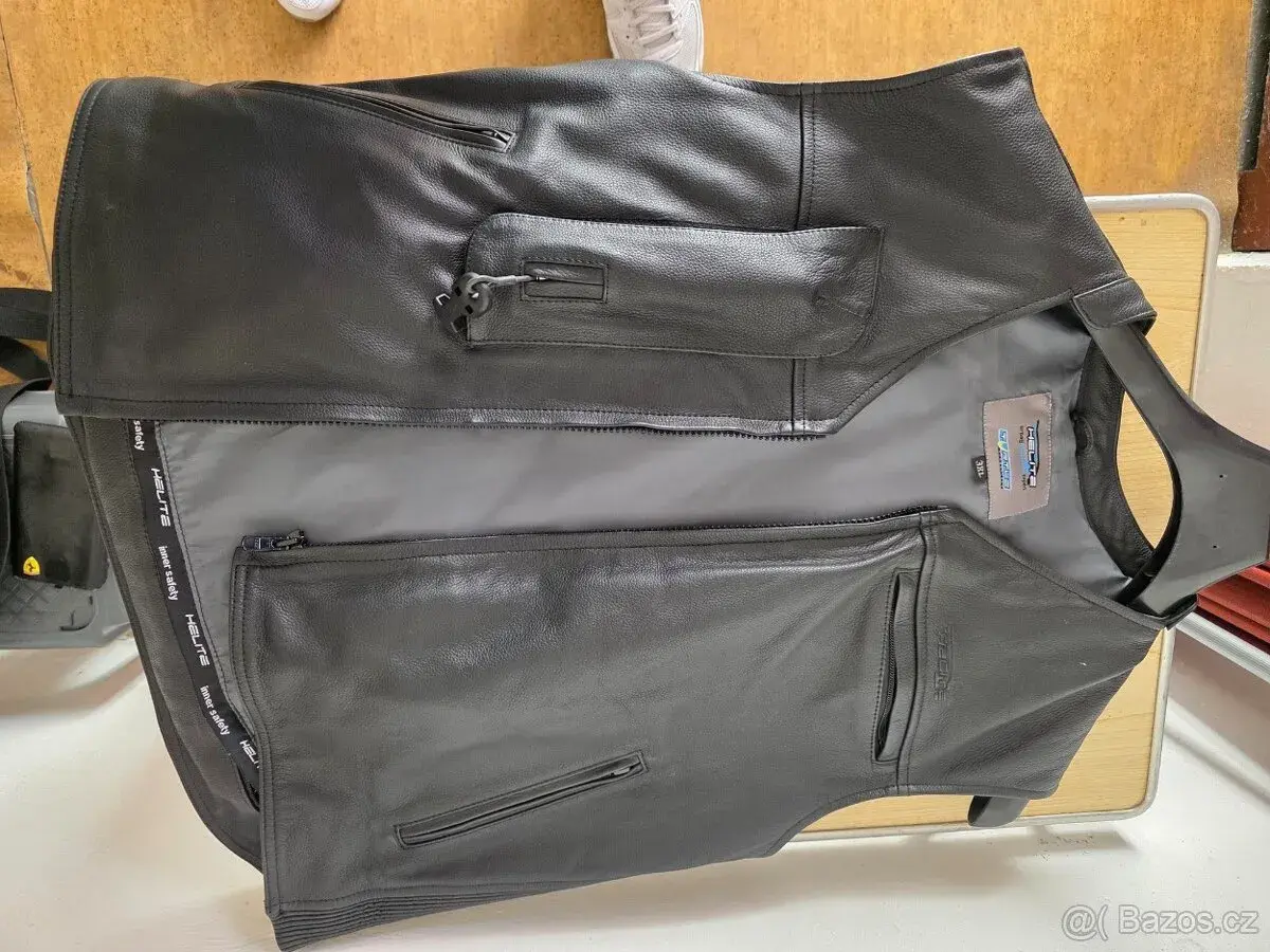 Pánskou koženou vestu na MOTO zn.Helite s airbagem.