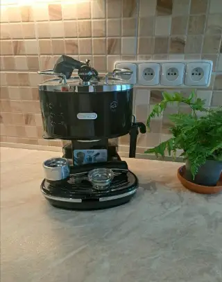 PÁKOVÝ KÁVOVAR DE'LONGHI