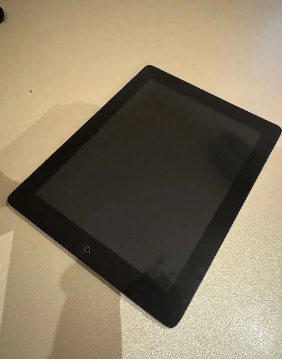 iPad 4, A1460, 16 GB, Wi-Fi + Cellular