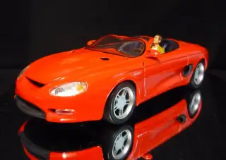 Mustang Mach III s figurkou Maisto 1/18