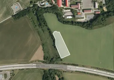Pole 8 604 m²