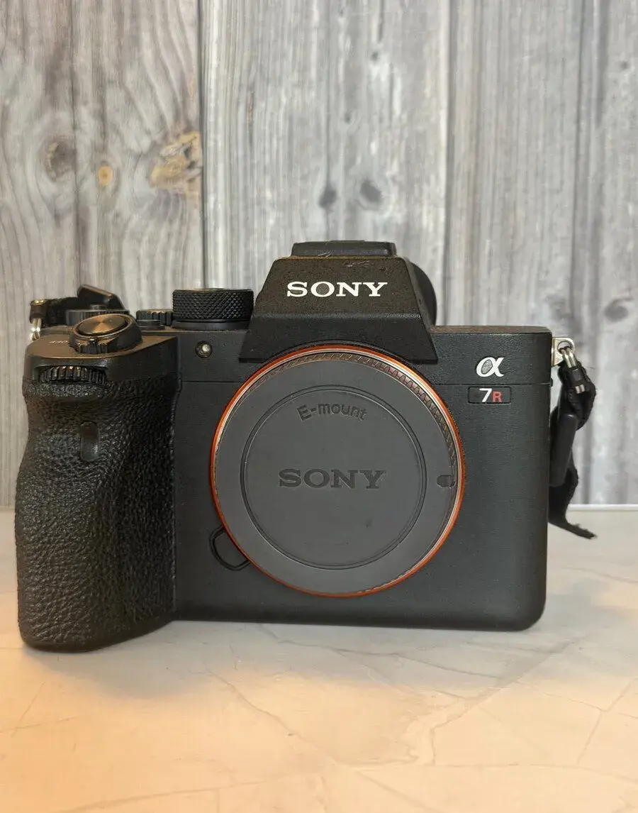 Sony Alpha A7R IV shutter 27000