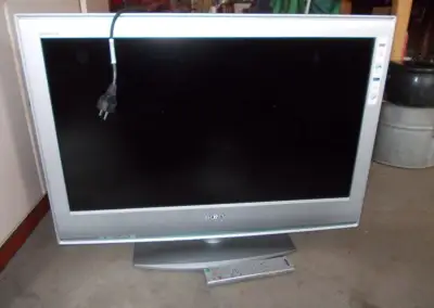 Televizor SONY 80 cm + dálkový ovladač.