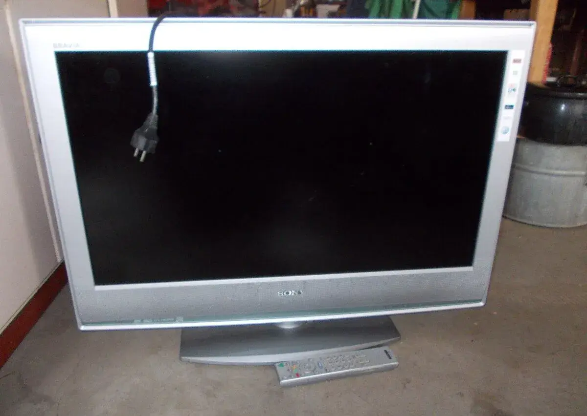 Televizor SONY 80 cm + dálkový ovladač.