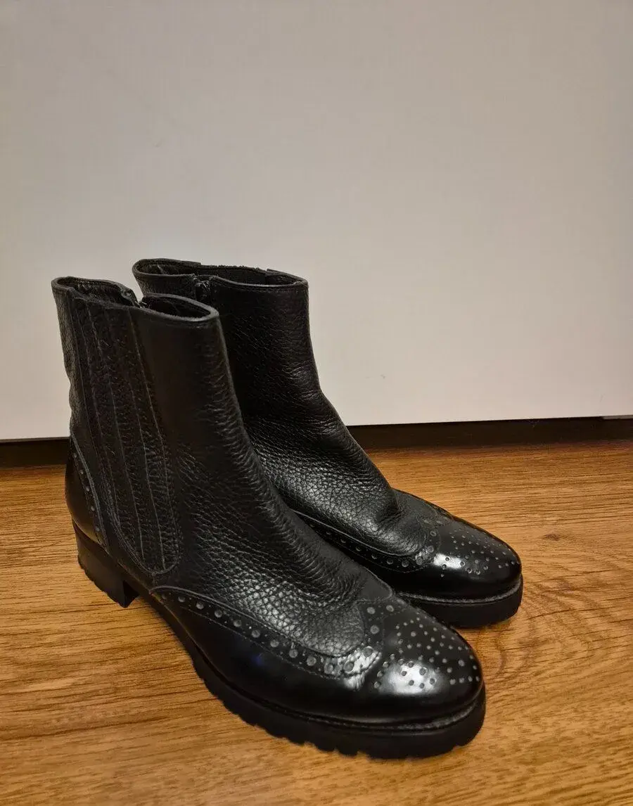 Kotníkové kožené boty Rizzoli vel 38
