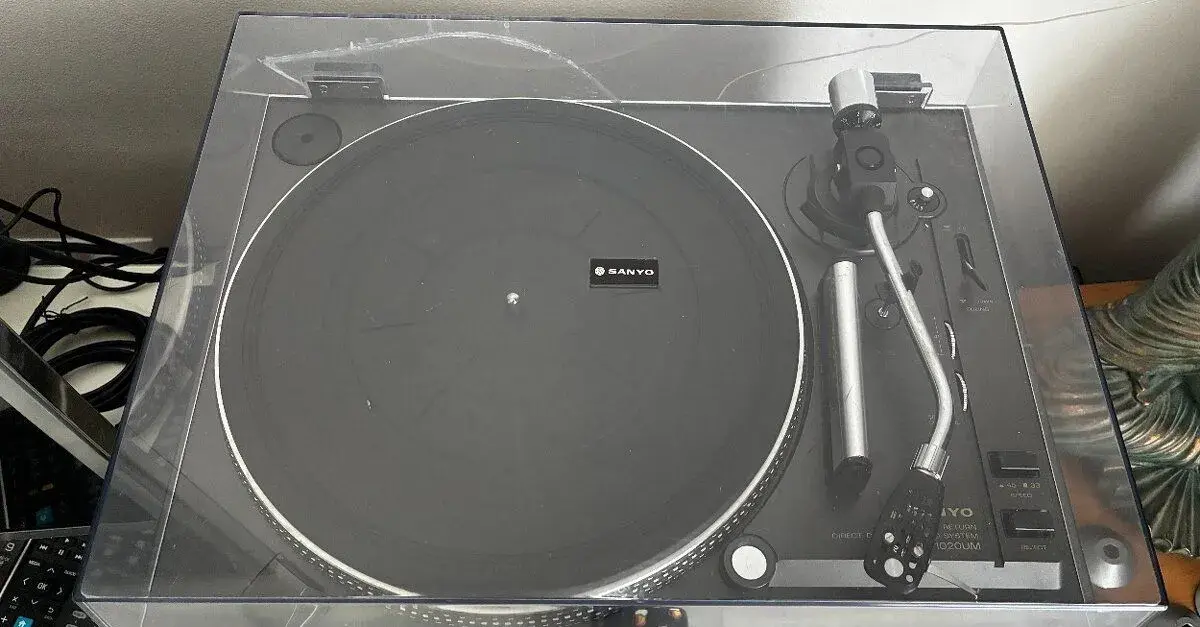 Gramofon zn. Sanyo TP - 1020 UM - Direct Drive