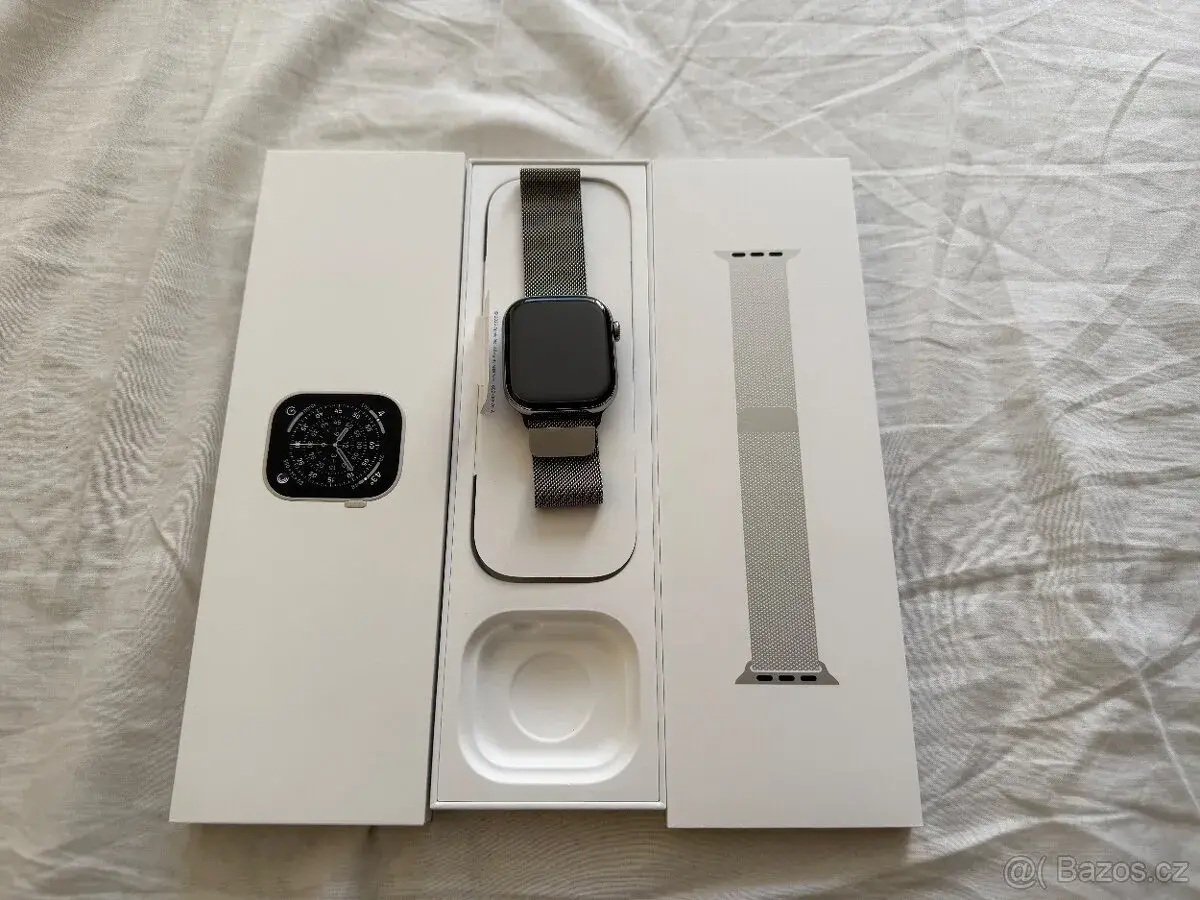 Apple Watch 11 46mm cellular, přírodní titan