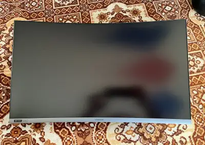 Herní monitor Samsung C27RG50 prohnutý