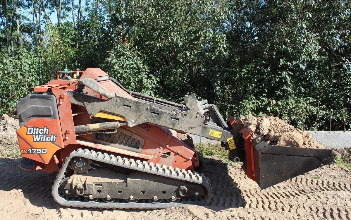 Zemní práce mini nakladačem Ditch Witch - Hořovice