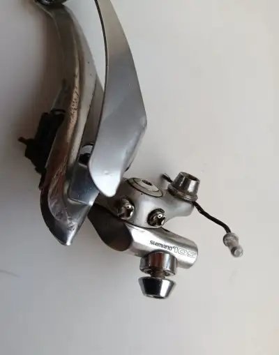 Shimano 105 přesmykač
