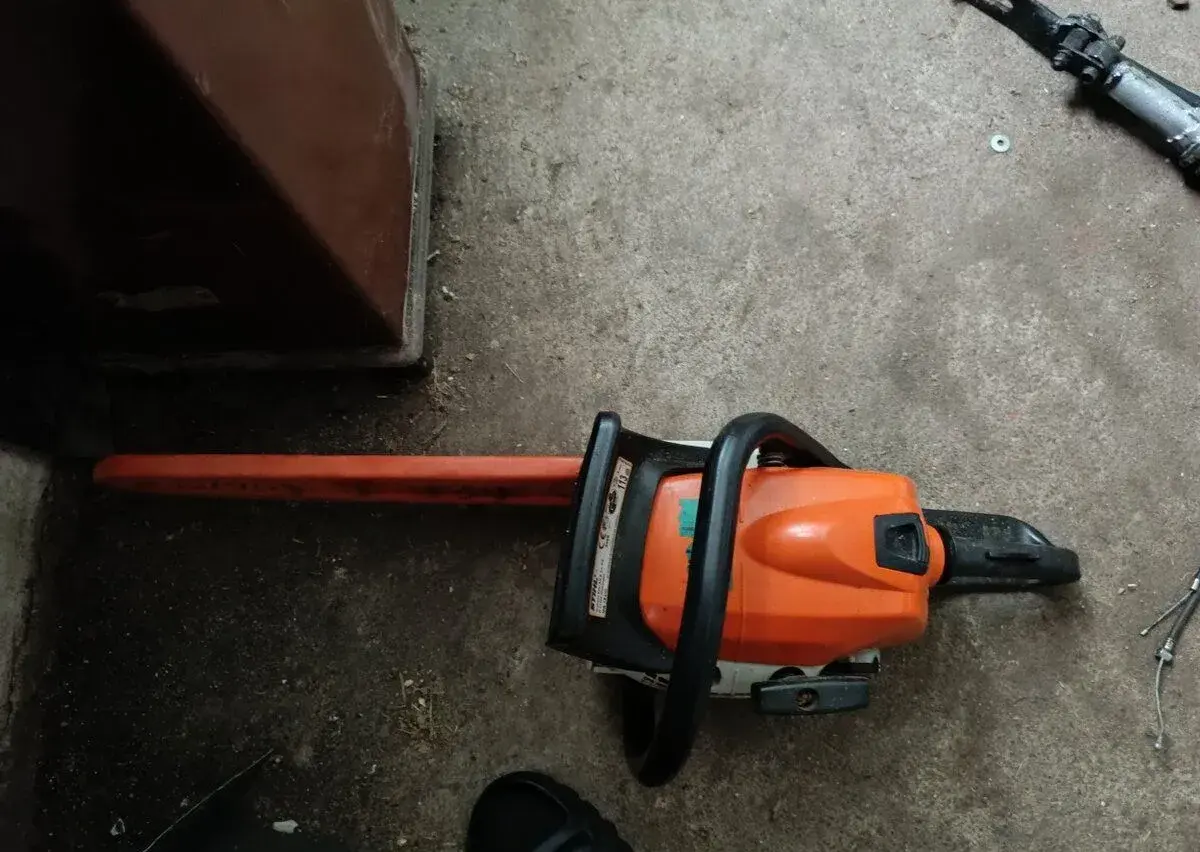 Dobrý den chtěl bych prodat motorovou pilu stihl ms181