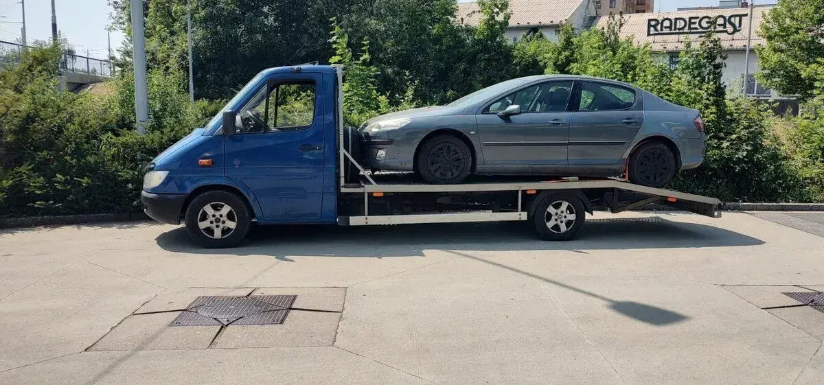 Odtahová služba a převoz materiálu