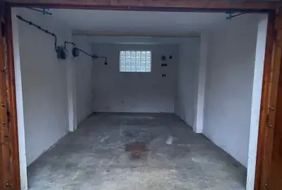 pronajmu garáž v Semilech