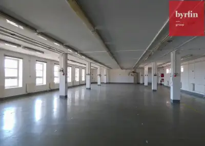 Pronájem výrobních a skladovacích prostor