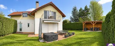 Pronájem rodinného domu 6+kk 190 m2, zahrada 500 m2, Újezd n