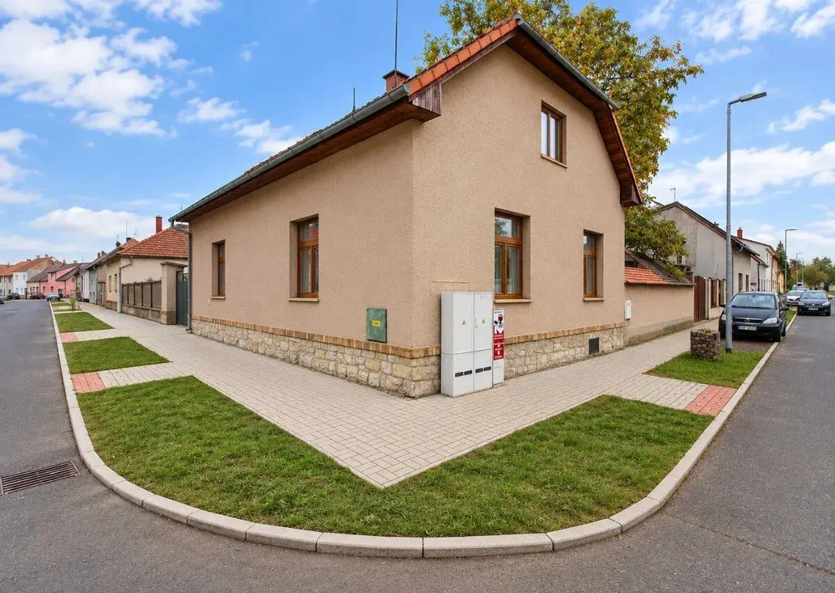 Rodinný dům se zahradou 521 m², sklepem a půdou