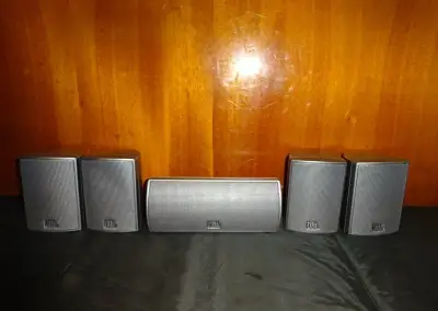 satelitní reproduktory JBL 146SAT
