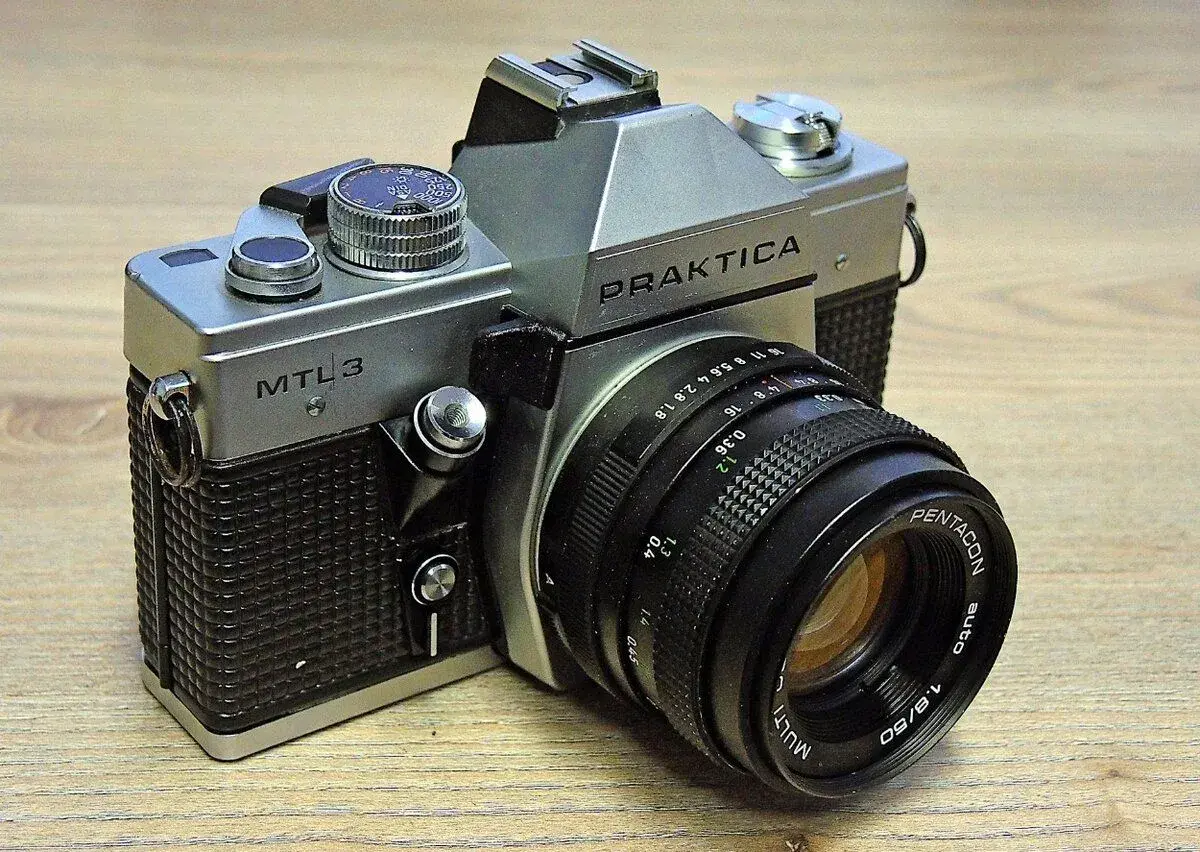 Kinofilmová Praktica MTL-3 + Pentacon Auto 1.8/50 MC