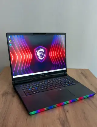 MSI Raider GE78 HX 17" i9-14900HX, RTX 4080, 32GB, 2TB