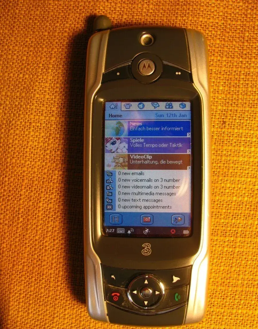 Motorola A925 3G Retro mobil pro sběratele