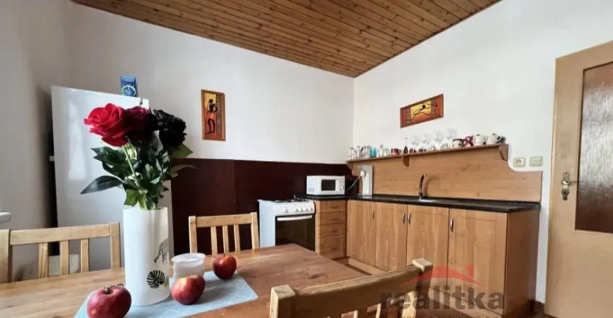 Pronájem zařízeného bytu 2+kk, 46m2, Opava, třída Spojenců